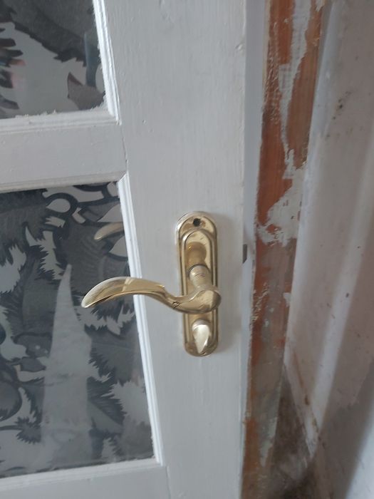 Двері між кімнатні в гарному стані  68см.×2м.03см