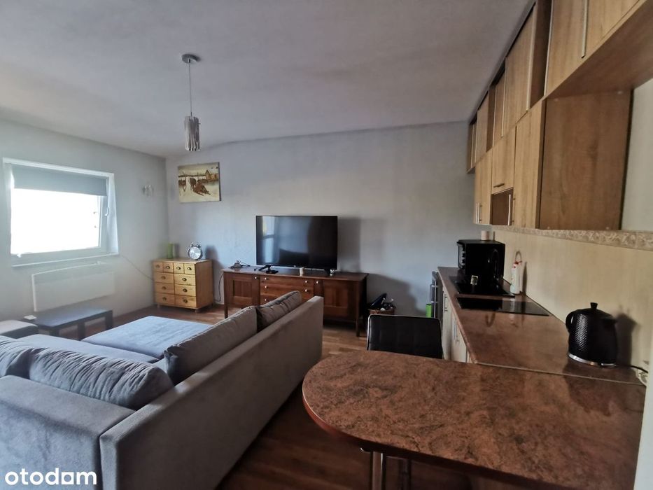 Mieszkanie z dużym balkonem u podnóża góry Ślęży.