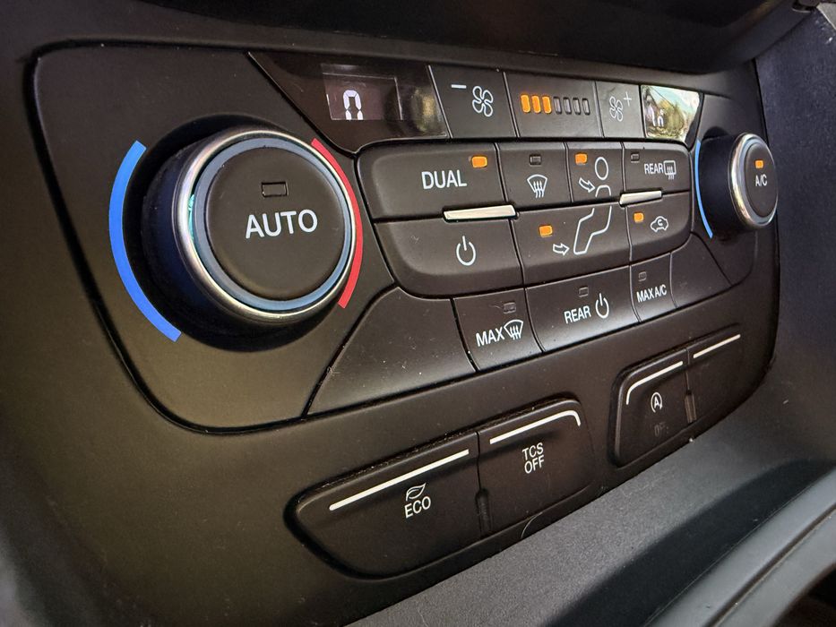 Ford Connect 2021 AT 2.0 8ст