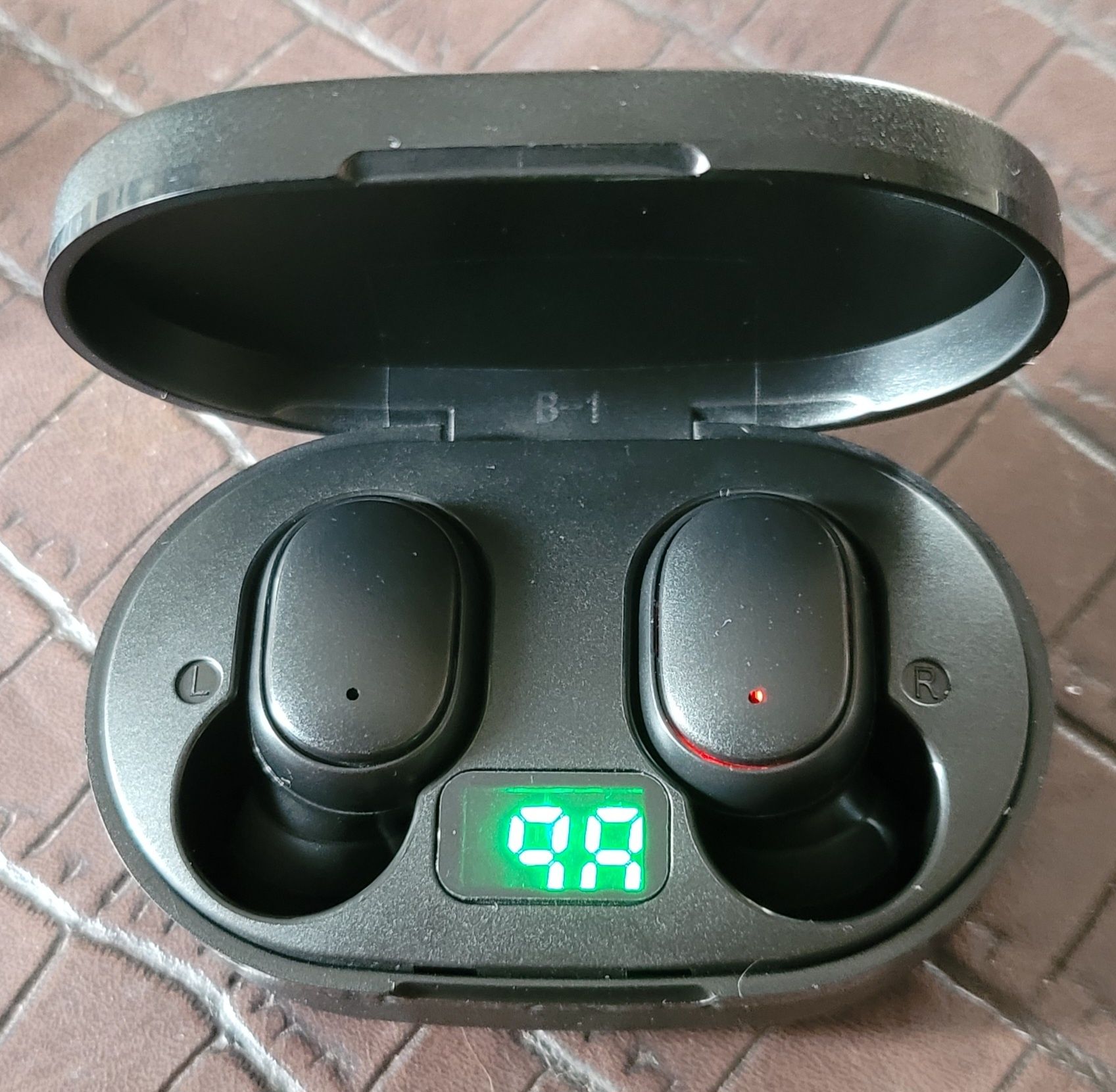 Słuchawki bezprzewodowe bluetooth.
