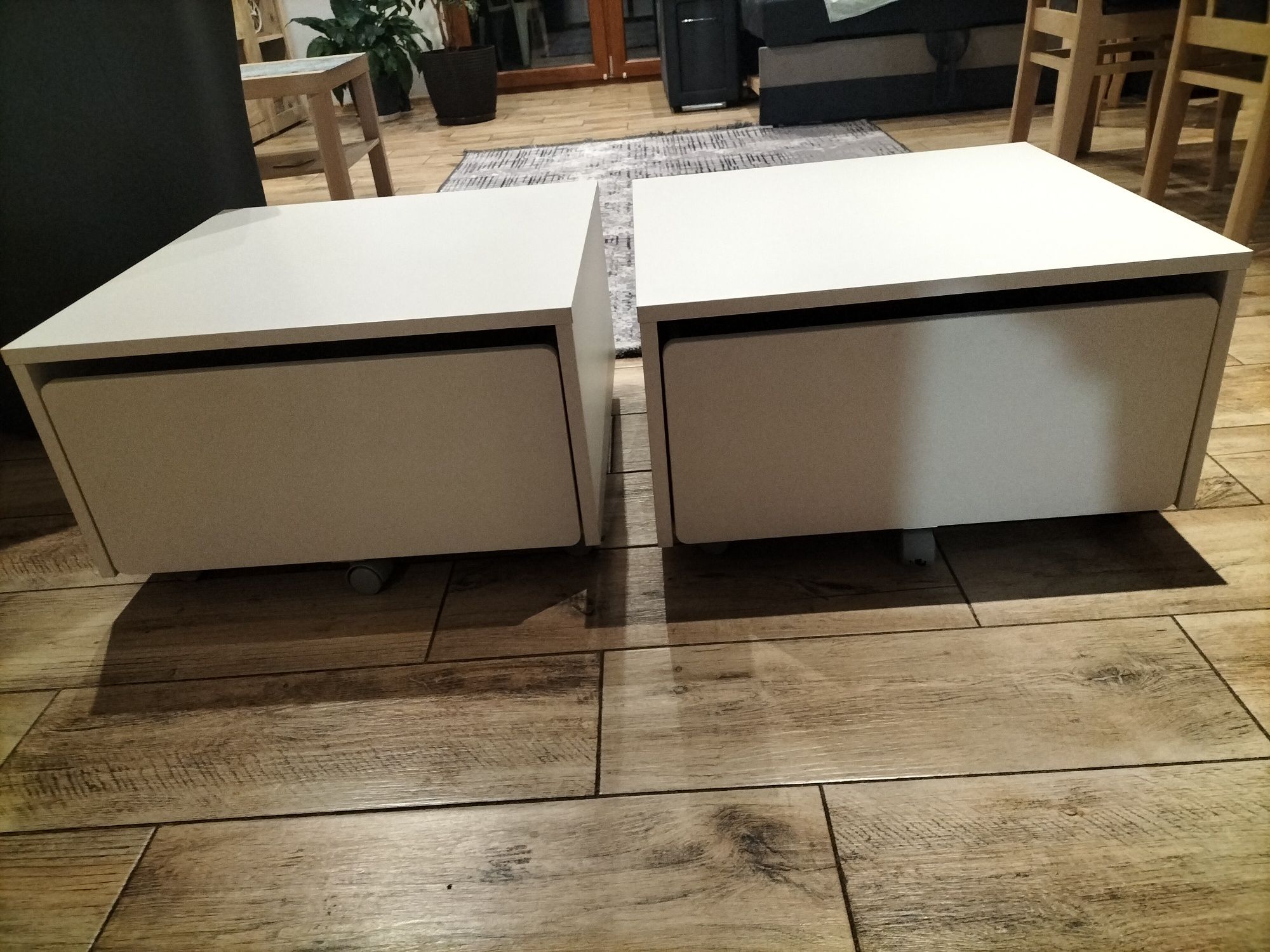 Łóżko Ikea släkt 200x90 i dwie szuflady na kółkach