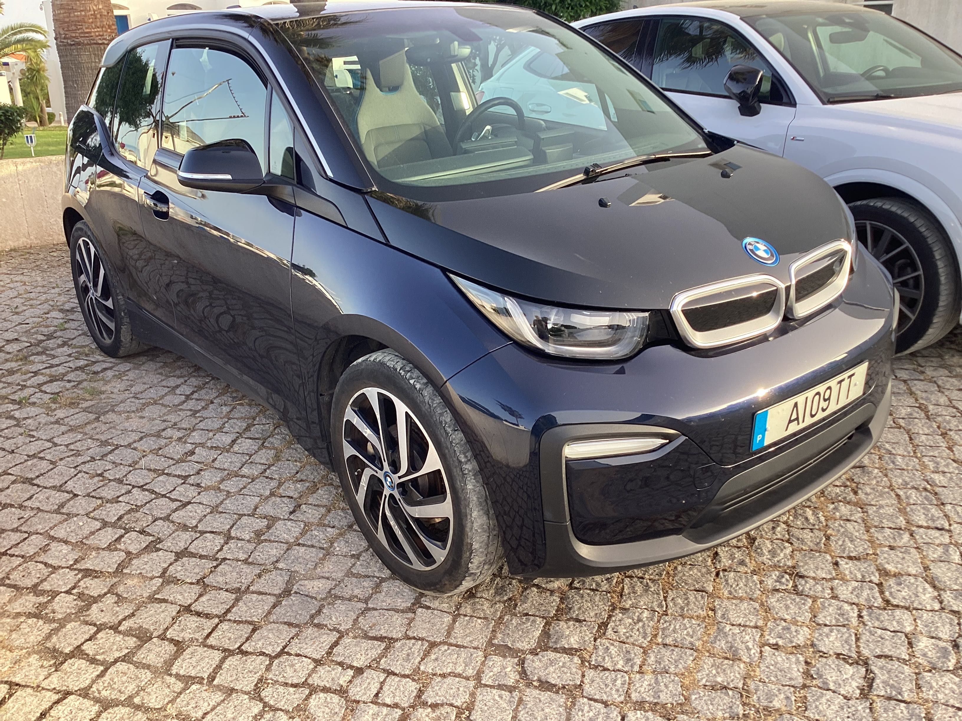Particular BMW i3 impecável