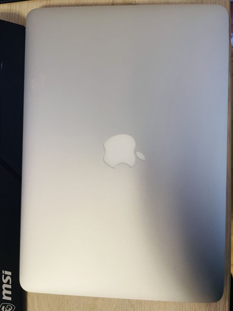 MacBook Air 13 2015 core i5 8-128 GB