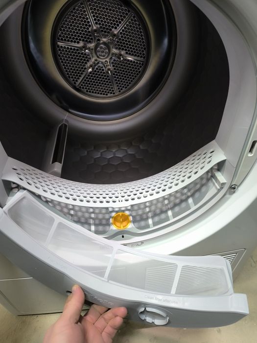 Сушильна машина Miele TMB 140 WP (580год)