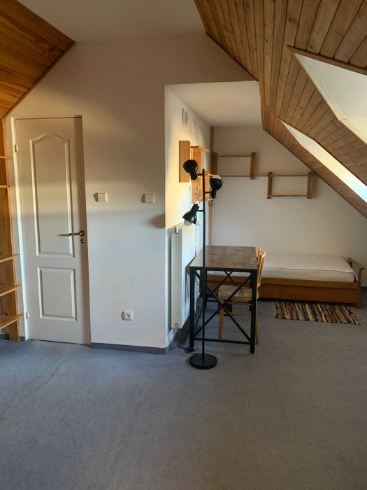 Pokój 16 m2 z łazienką, osobnym wejściem, jak kawalerka, Stegny