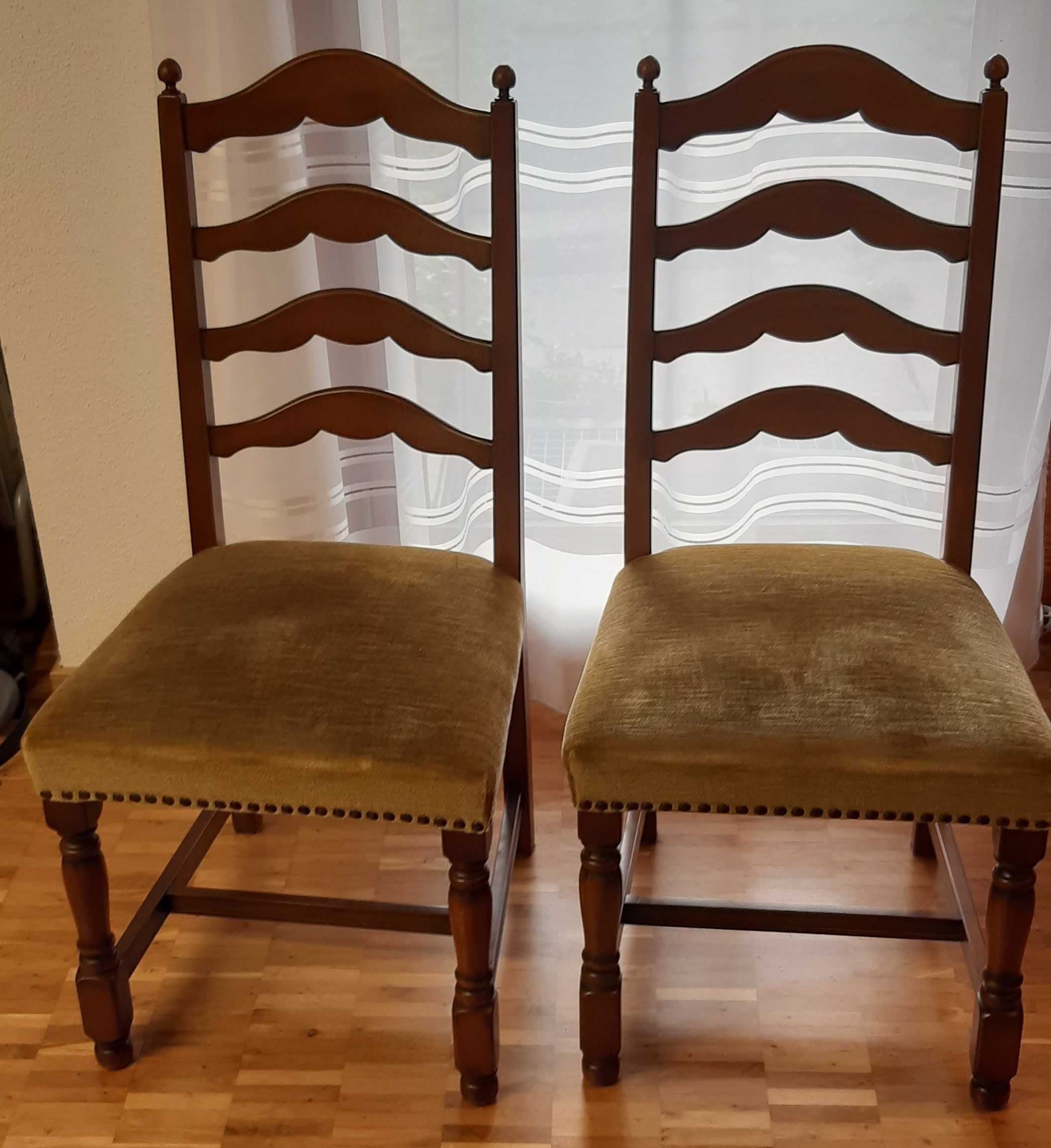 wygodne drewniane krzesła 2 sztuki