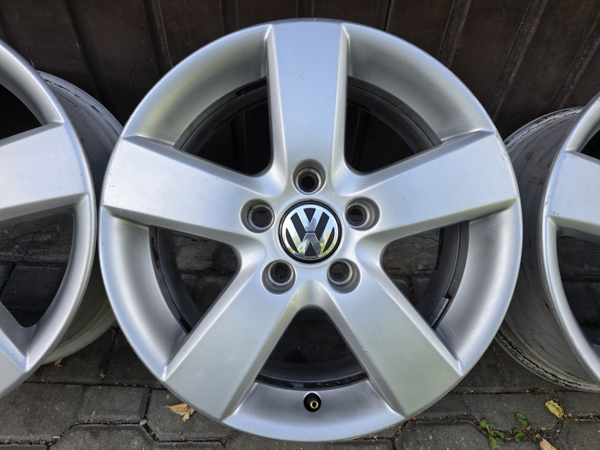 Felgi aluminiowe 16" VW Golf 5x112 Passat CC Jetta Touran Caddy Beetle