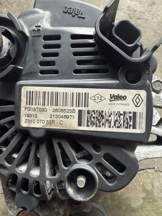 Генератор FG15T030 2.3 DCI Renault Master III  2310 070 33R - C