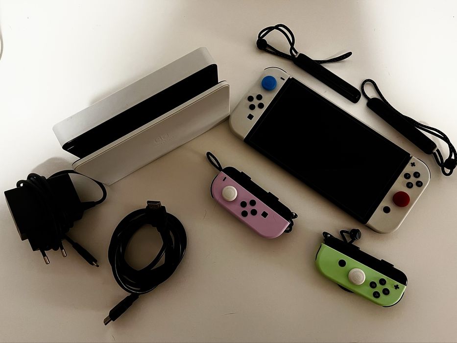 Nintendo Switch OLED + 4 comandos + microSD 256 GB (negociável)