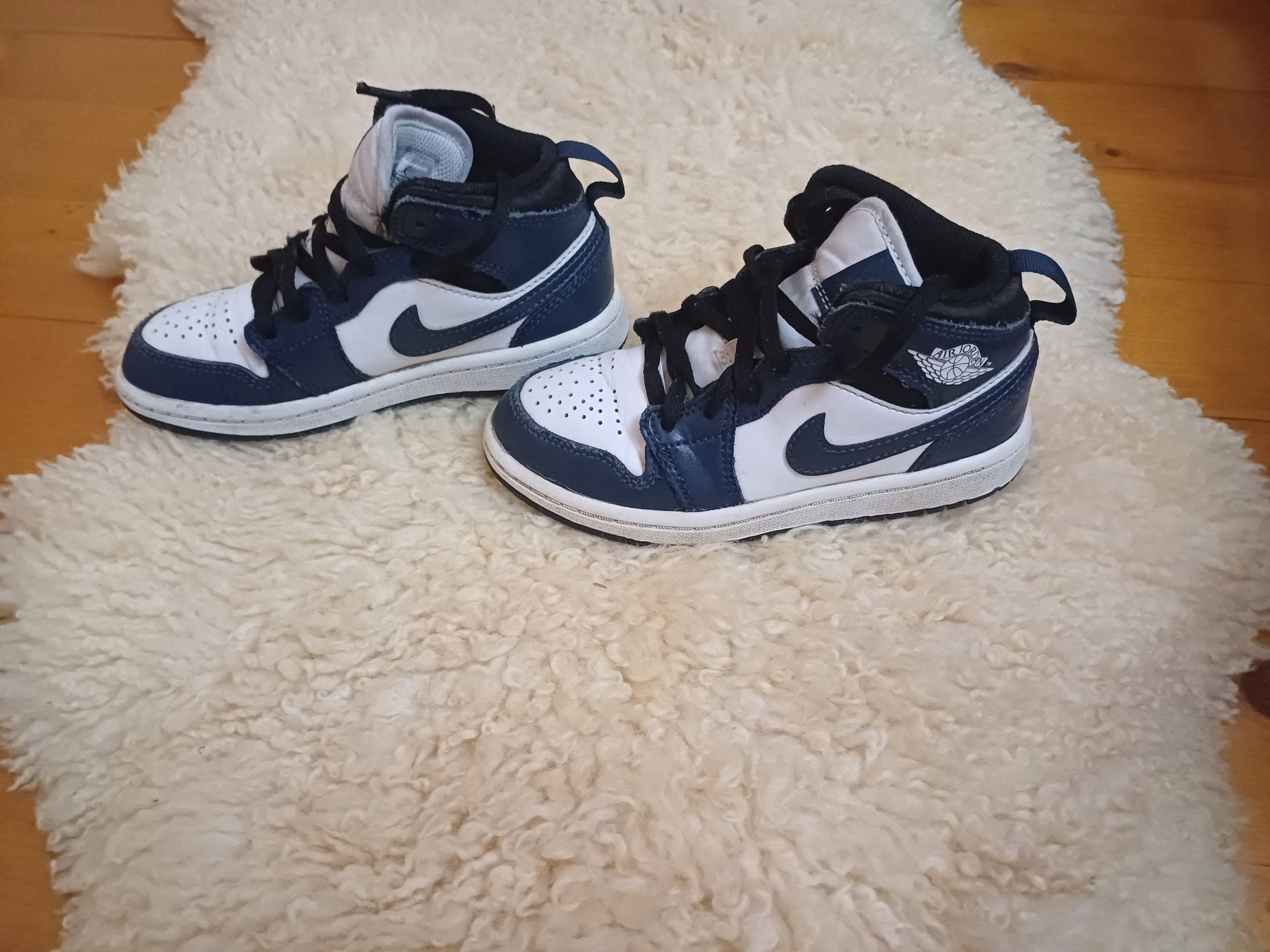 Класні шкіряні nike