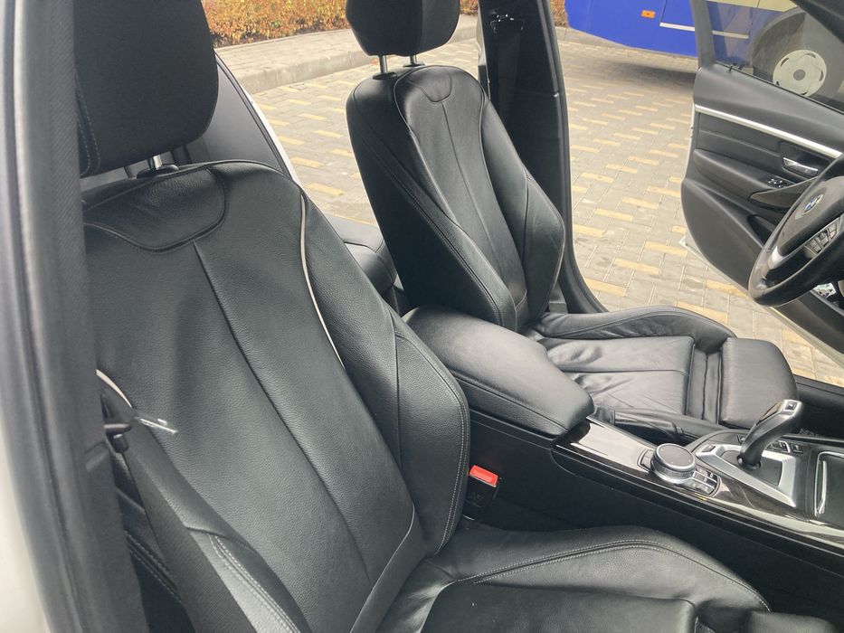 BMW 330E плагін гібрид