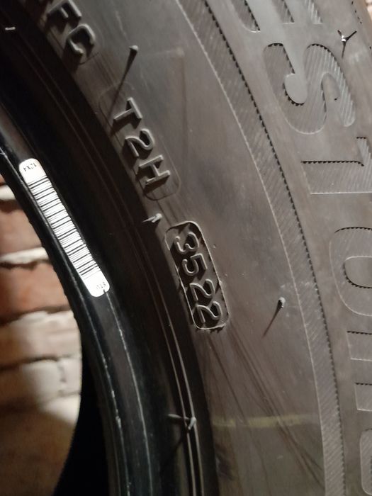 Opony zimowe Bridgestone 225/60/17.