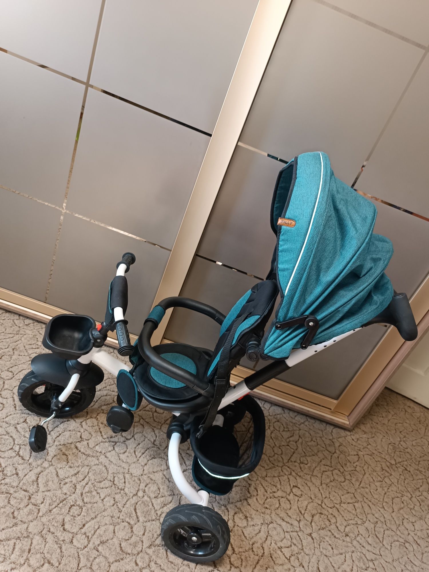 Продам детский велосипед ,цена 2500