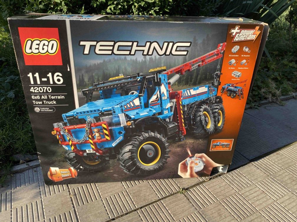 Продам LEGO TECHNIC 42070 два в одном