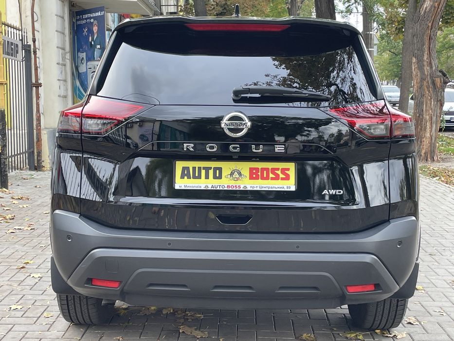 Nissan Rogue 2021 року, 2.5 бензин, комплектація S