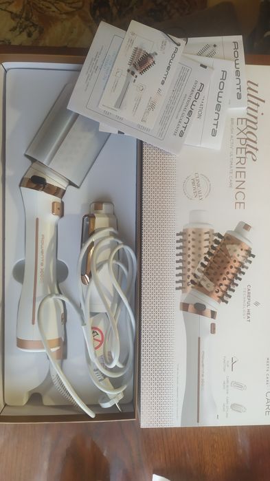 Rowenta Brush Activ Ultimate Care для волос (фен браш, стайлер)