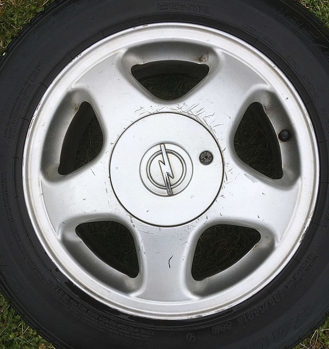 Alufelgi Opel z oponami 15"- 4szt.