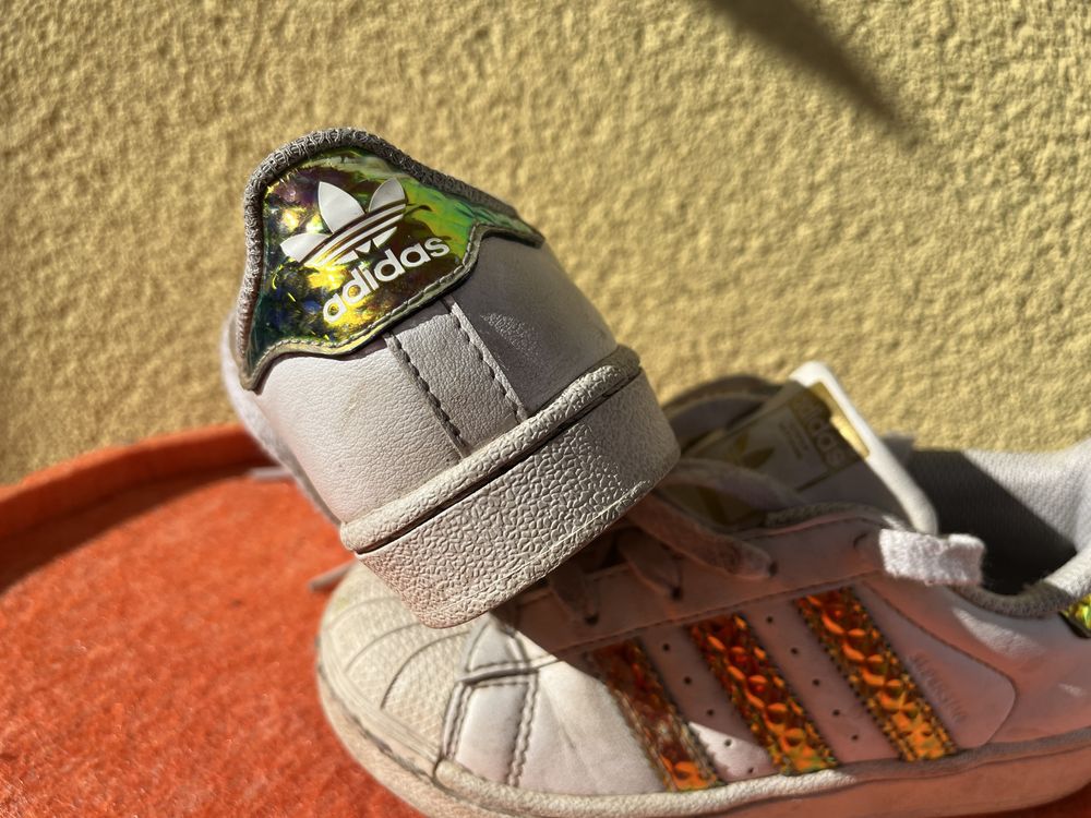 Adidas Superstar dziewczece 28,5