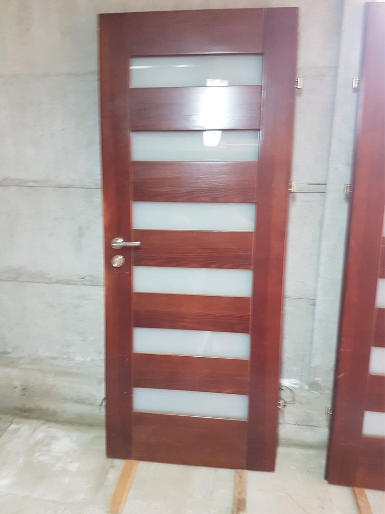 Drzwi drewniane ciężkie 80