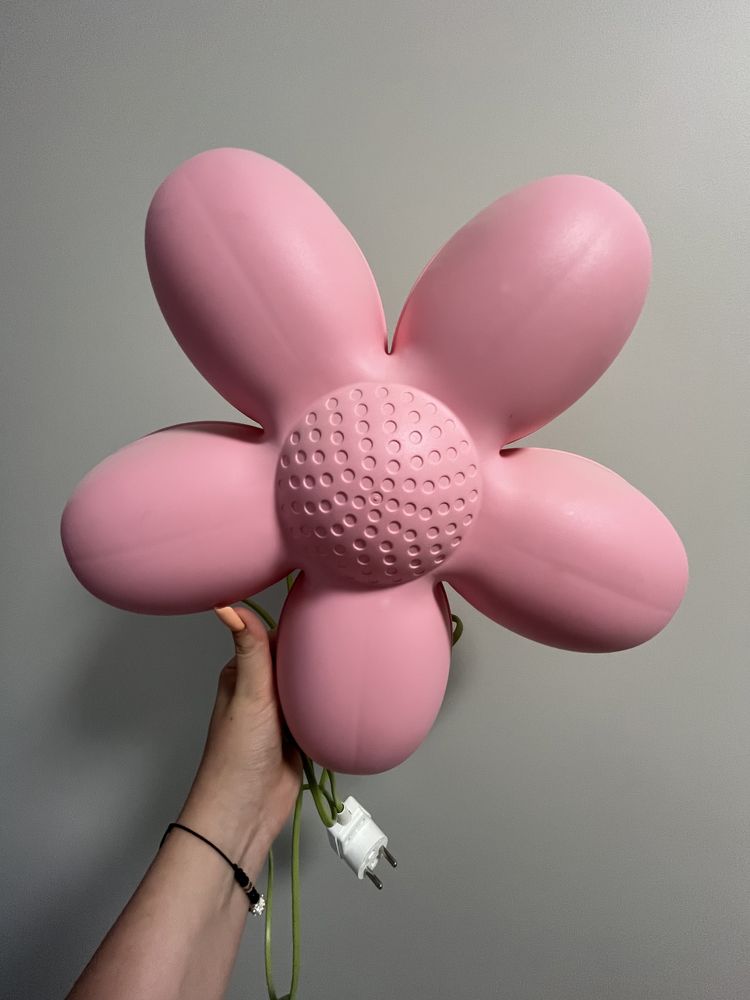 Lampka ścienna Ikea Smila Blomma kwiatek różowa