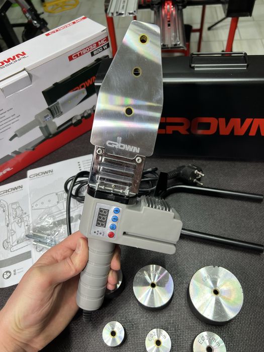 Паяльник для труб CROWN CT19032MC Дисплей 800 Вт 20-63 мм