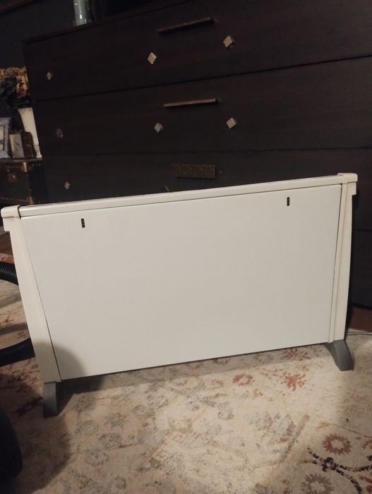 Электрический конвектор  ( обогреватель) Delonghi HCO 420