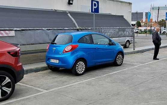 Vendo ford KA com ar condicionado e direção