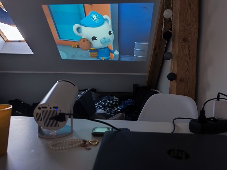 Projektor rzutnik Android Netflix YouTube