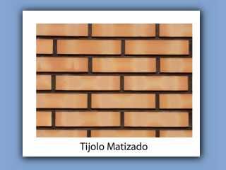 Tijolos manuais e outros prensados