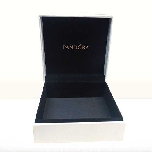 Коробка від Пандора Pandora біла 9х9х4см