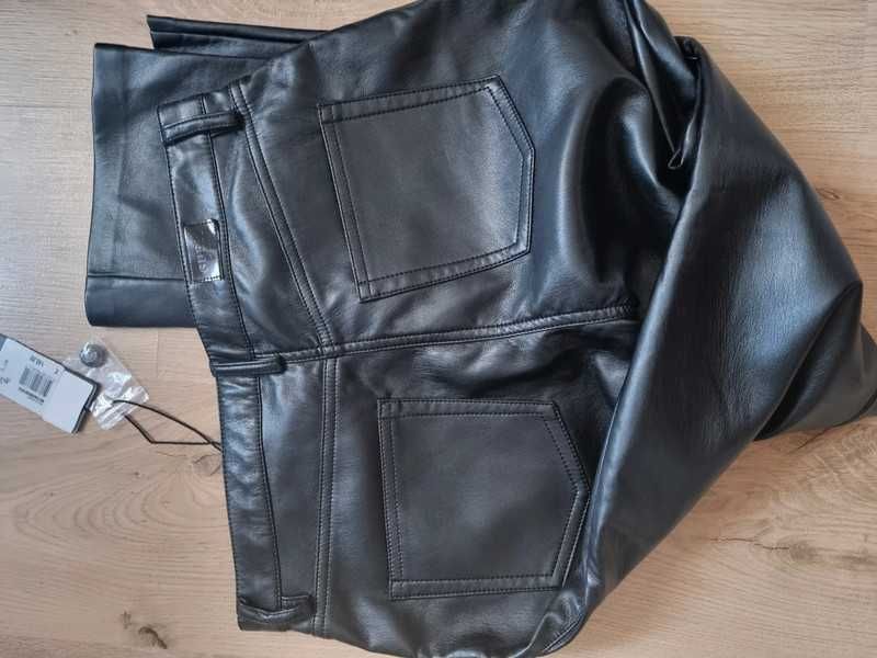 Spodnie skórzane woskowane rozmiar 28 marka GUESS markowe.