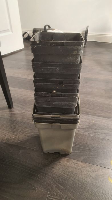 Doniczki kwadratowe 15 szt