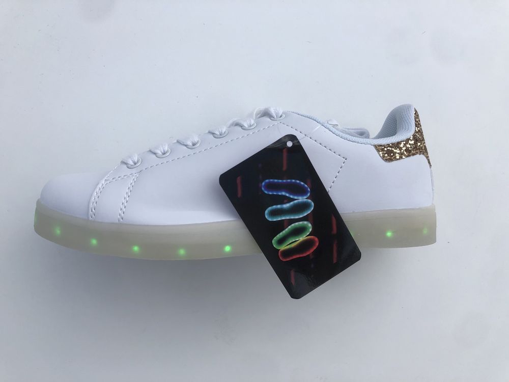 Białe buty LED świecące ledowe adidasy podświetlane podeszwy