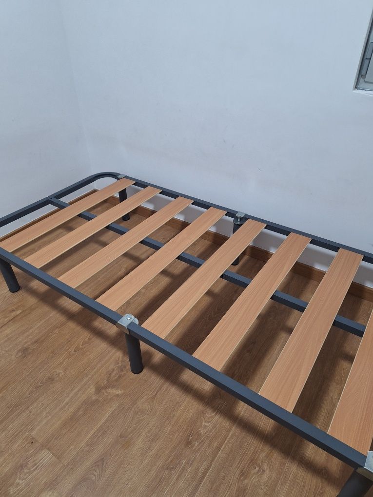 2 Estrados Cama c/ penas