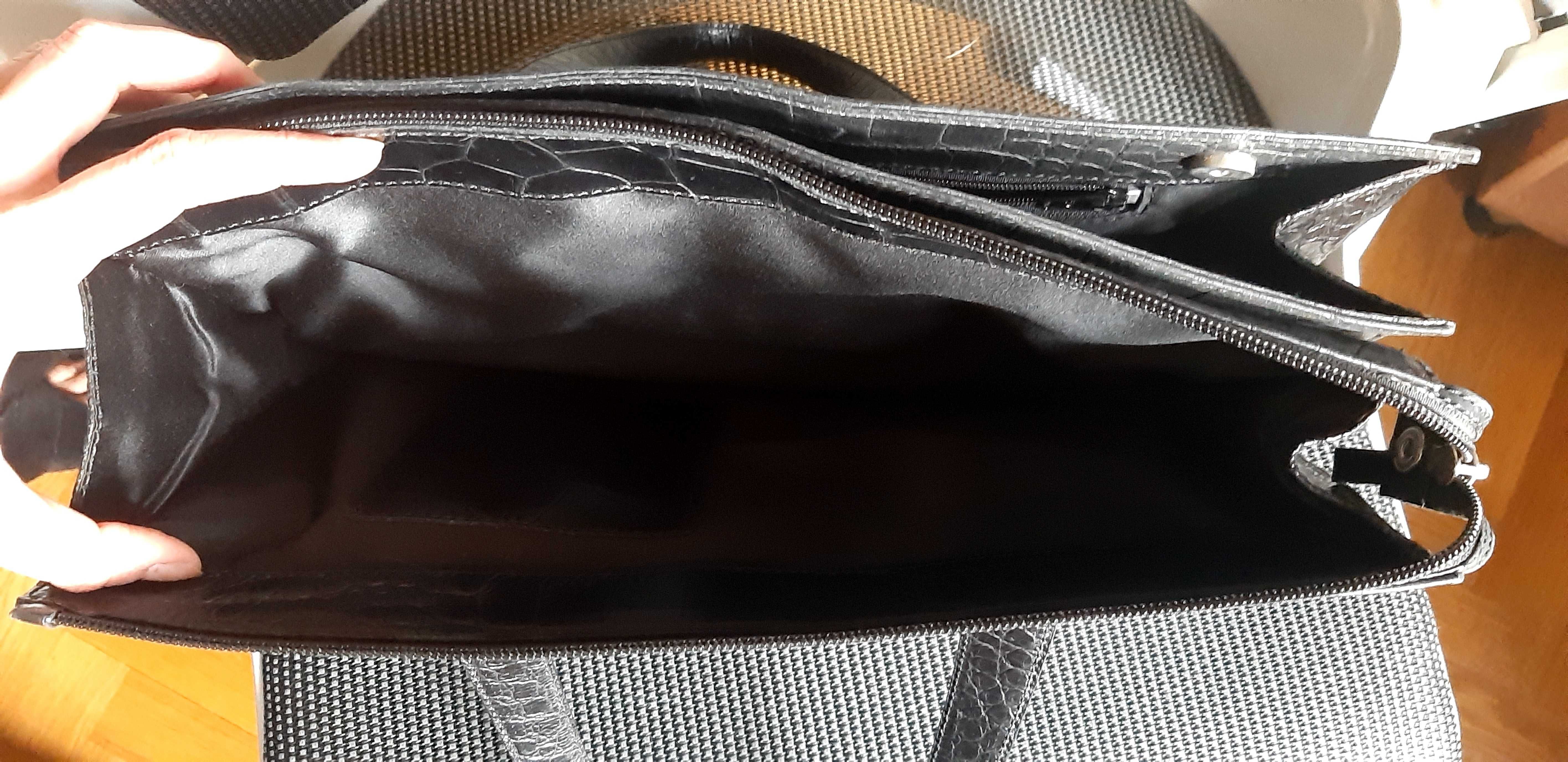 Czarna torebka aktówka Coccinelle z krokodylim wzorem