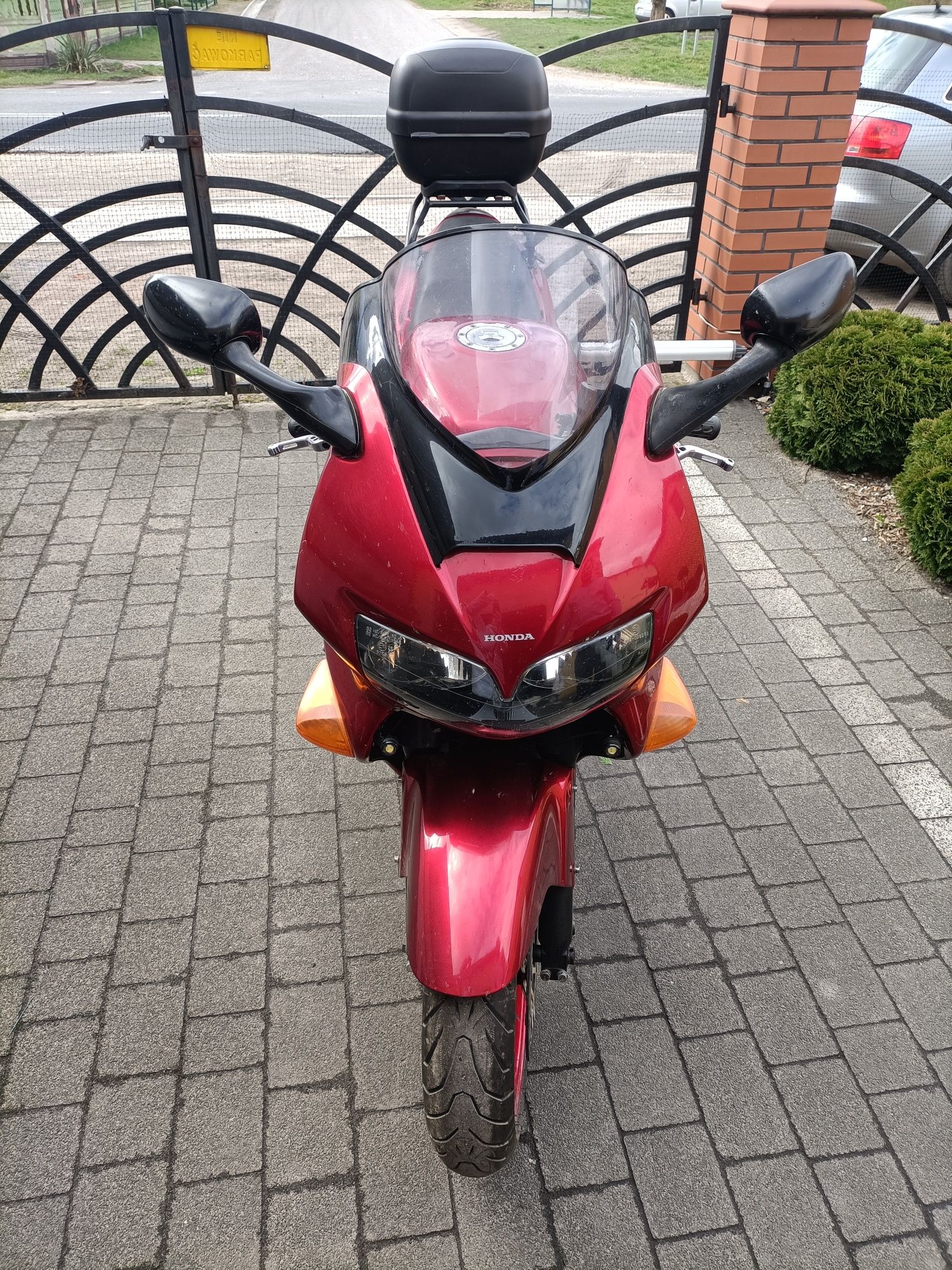 Honda VFR 800 motocykl