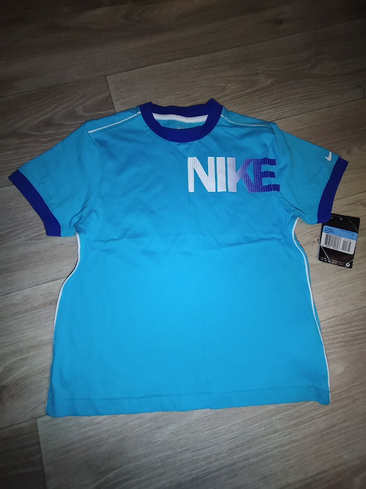 Новая футболка Nike 5-6 лет, 110-116 см
