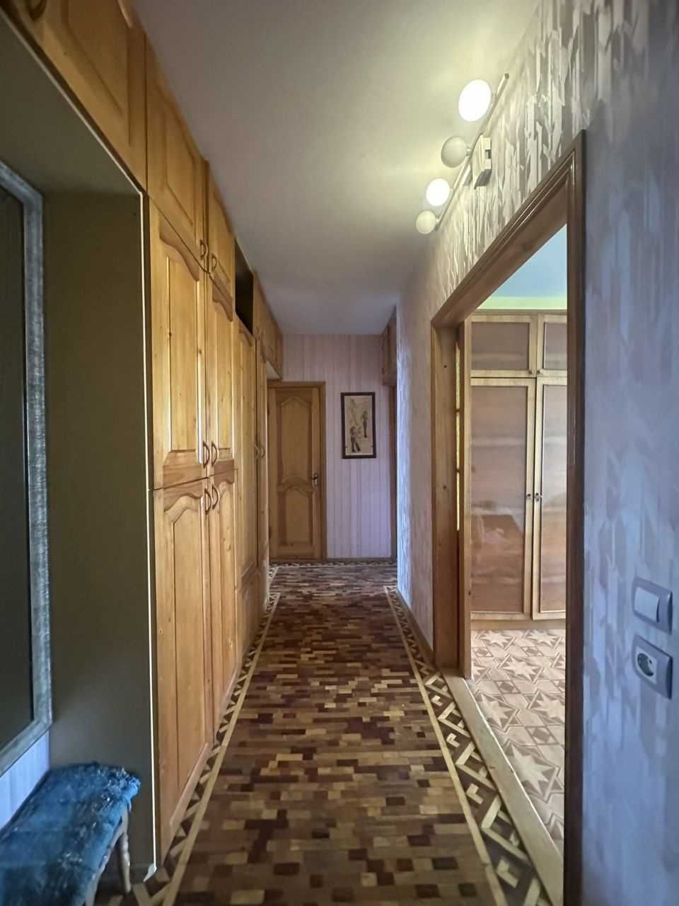 Продам трехкомнатную квартиру г. Одесса Таирово