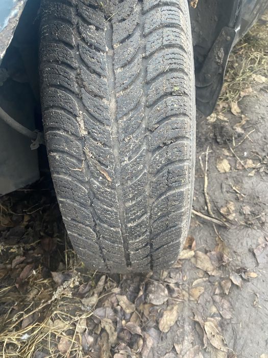 Фиат крома      .