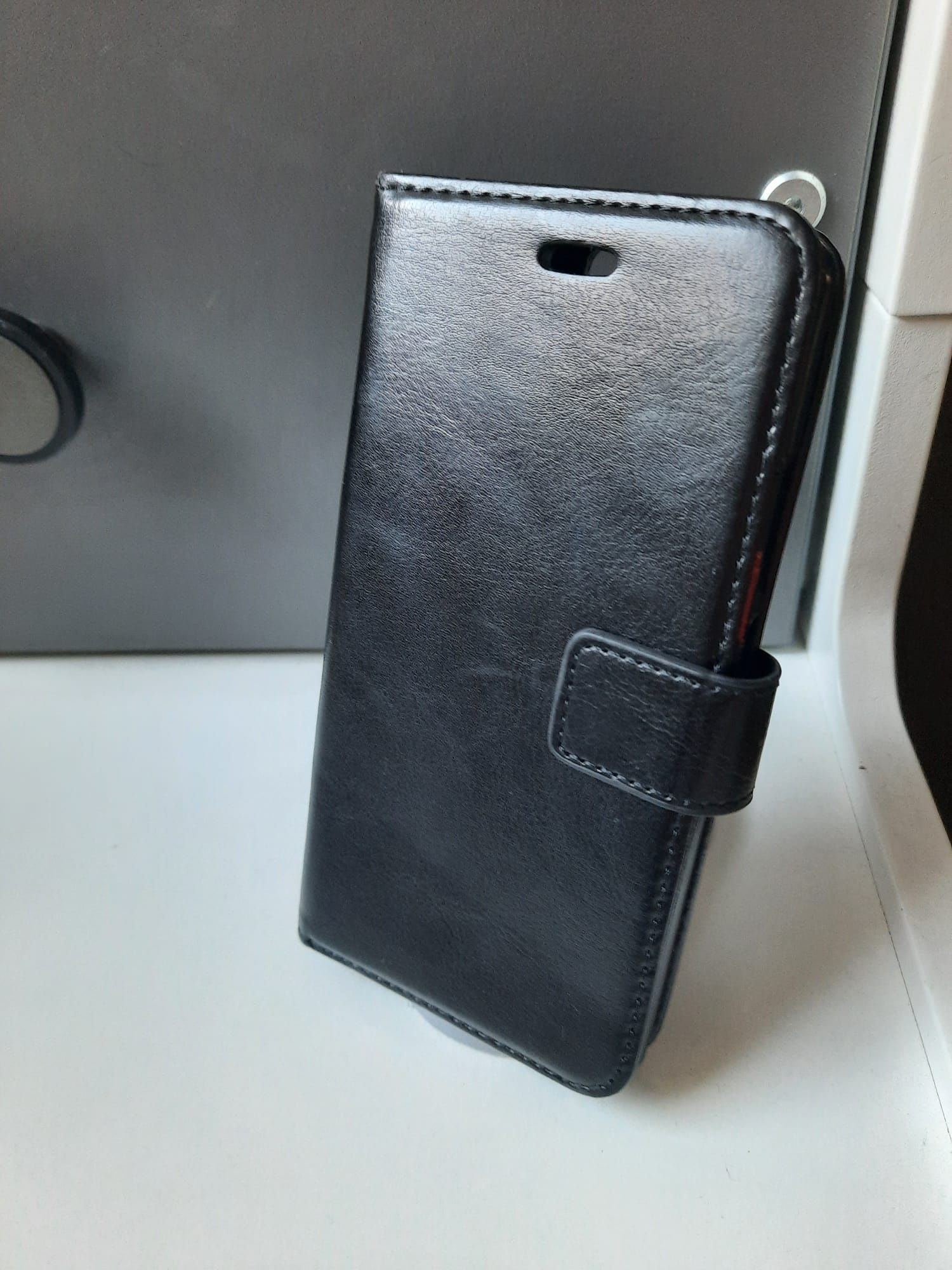 Etui zamykany dla Huawei P10 Plus