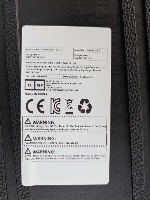 Tesoura de elétrica a bateria