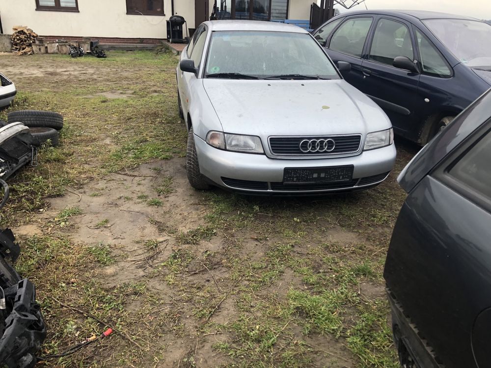 Audi a4 b5 1.6 benzyna