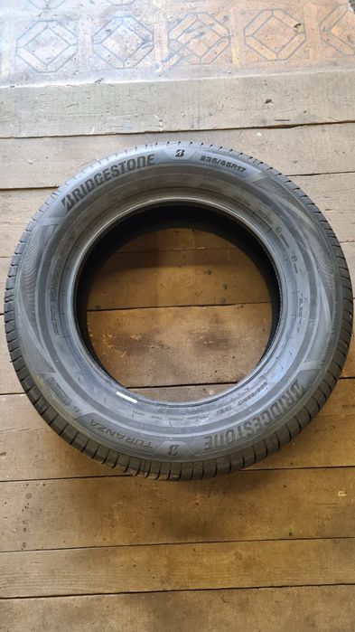 Opona letnia pojedyncza Bridgestone Turanza 6 235/65R17 108V Xl