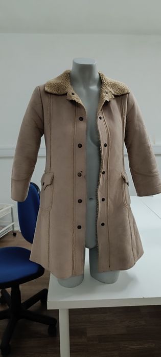 Casaco de pelo para criança . Menina 7/8 anos. Usado. Em bom estado.