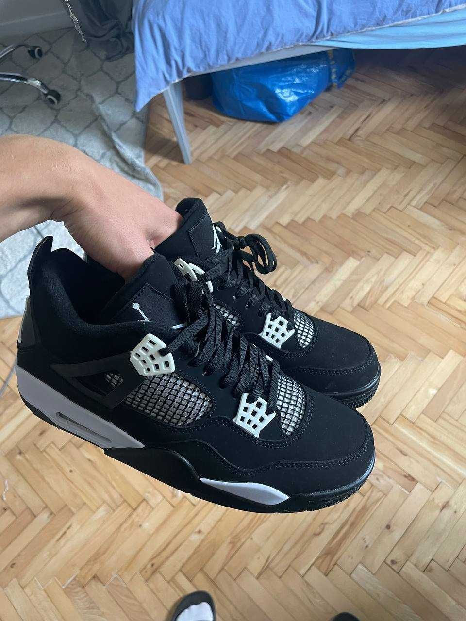 Air jordan 4 White thunder 43
