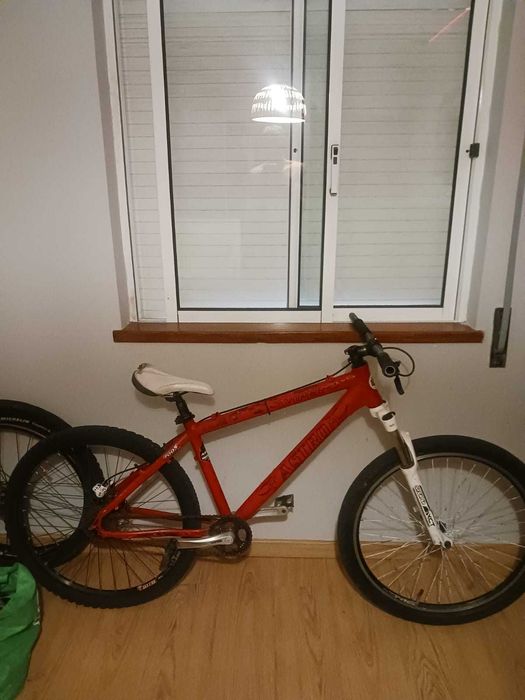 bicicleta astro viper em condições