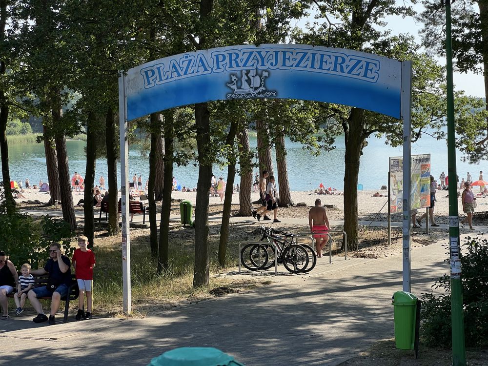 Noclegi klimatyzowane pokoje do wynajęcia na wprost plaży Przyjezierze
