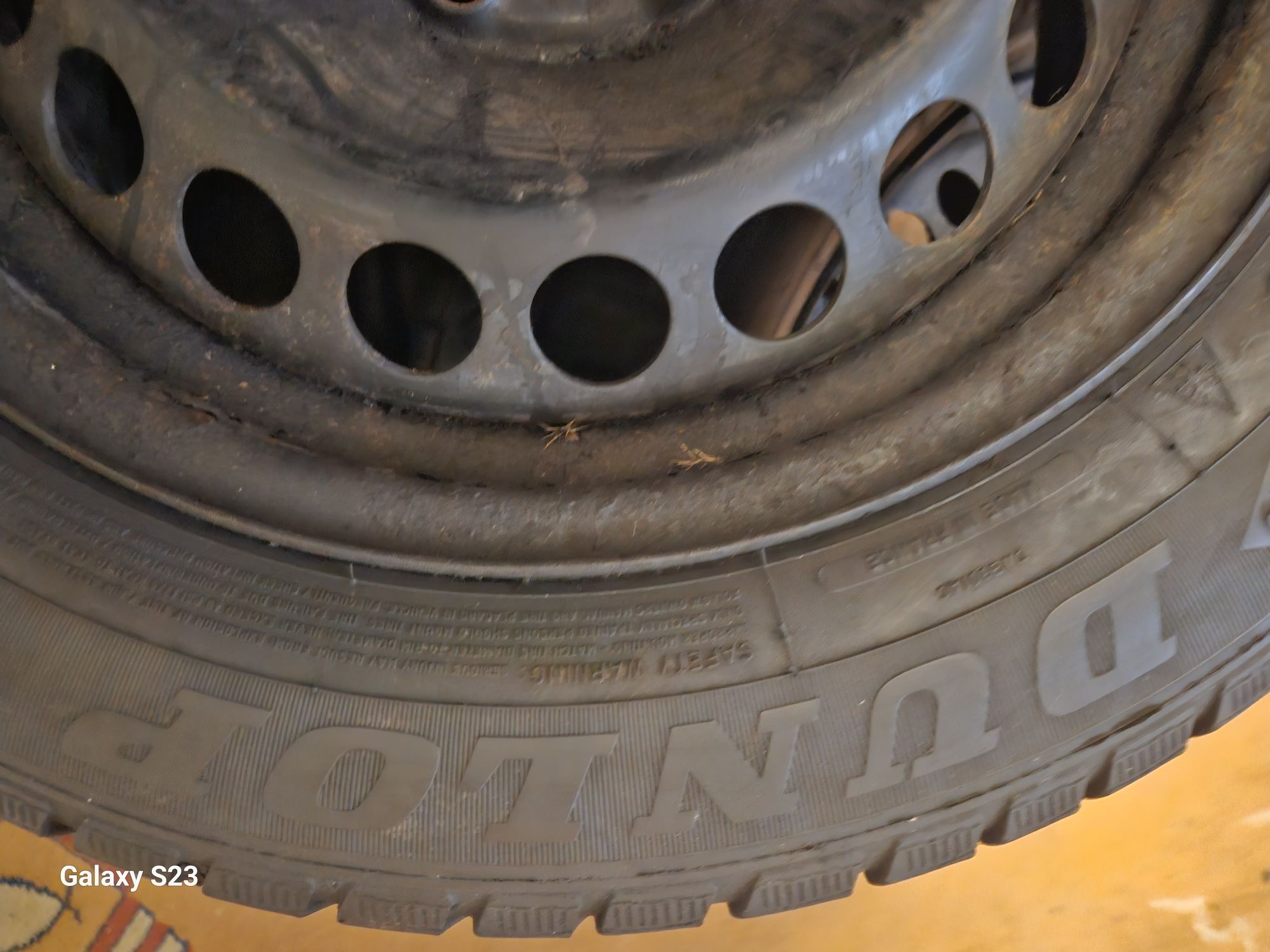 5×100 6J ET29 opony 185/60R15 Dunlop komplet