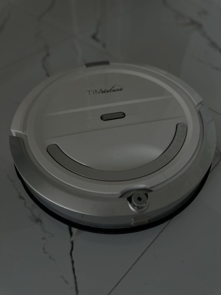 Робот-пилосос tim deluxe робочий