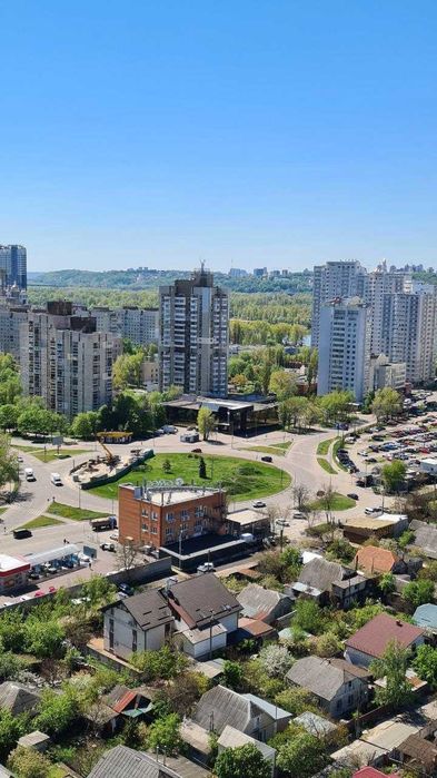 Продам 1 кімн. кв-ру, м.Лівобережна, вул.Каховська 60, (78000 у.е.) :